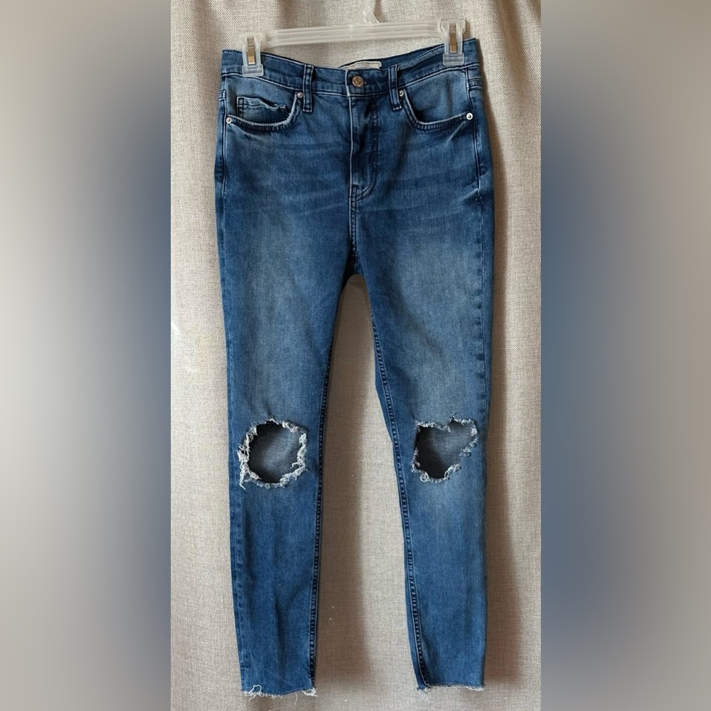 Free People•distressed skinny jeans/jeggings•27 regular•mid-rise•blue•distressed